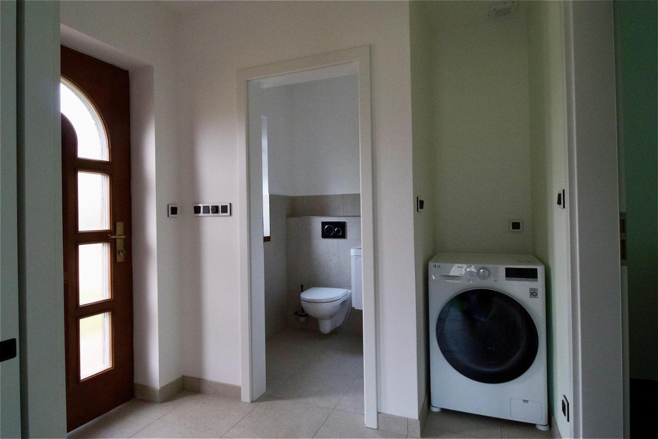 Apartman Uprostred Trojuhelniku Praha - Karlovy Vary - Plzen Kolesovice Dış mekan fotoğraf