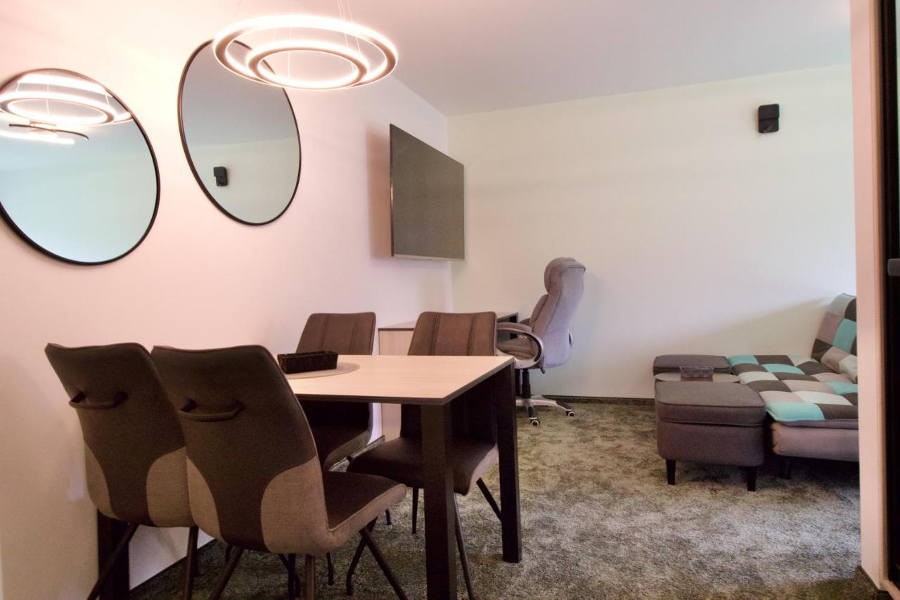 Apartman Uprostred Trojuhelniku Praha - Karlovy Vary - Plzen Kolesovice Dış mekan fotoğraf